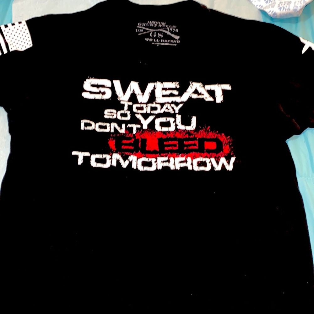 Grunt Style Black T-shirt . Size M